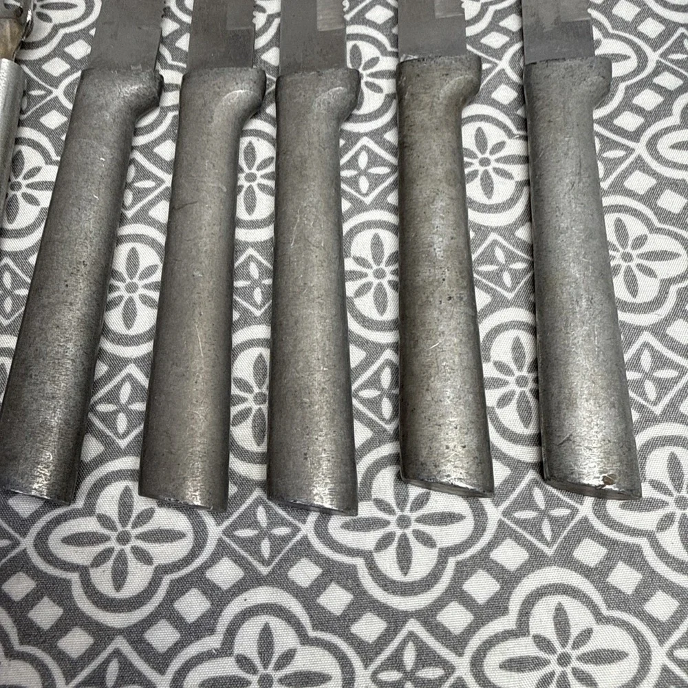 Rada 5 Knives Serrated & 1 Pealer Stainless Steel USA Made Silver. Aunts Estate.